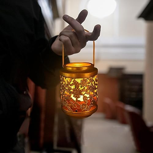 Hand Shape Candle Holder Metal Art Decor Stand