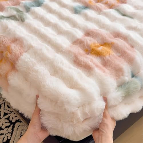 Milk Velvet Fitted Sheet with Faux Rabbit Fur Design